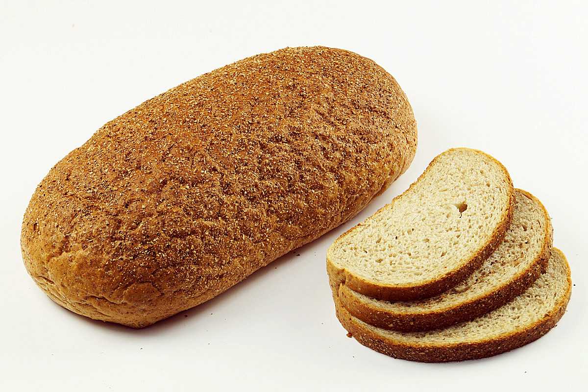 Хлеб пшеничный: калорийность на 100 г, белки, жиры, углеводы
