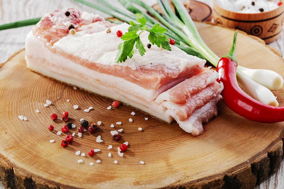 Сало свиное соленое калорийность на 100 грамм. сало - калорийность, полезные свойства и вред
