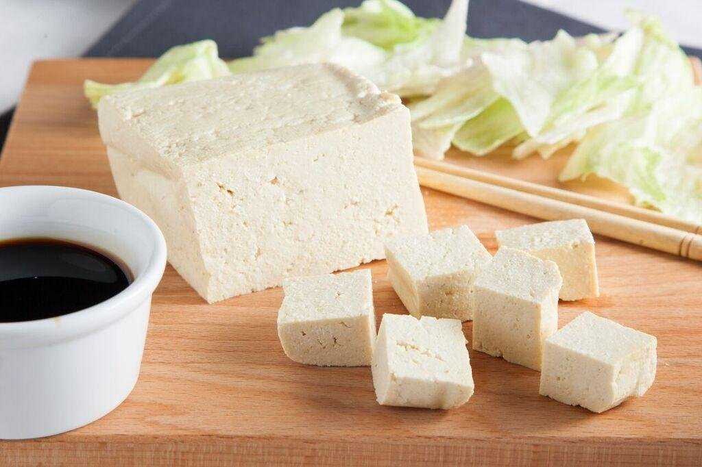 Соевый сыр тофу — сколько углеводов (на 100 грамм)