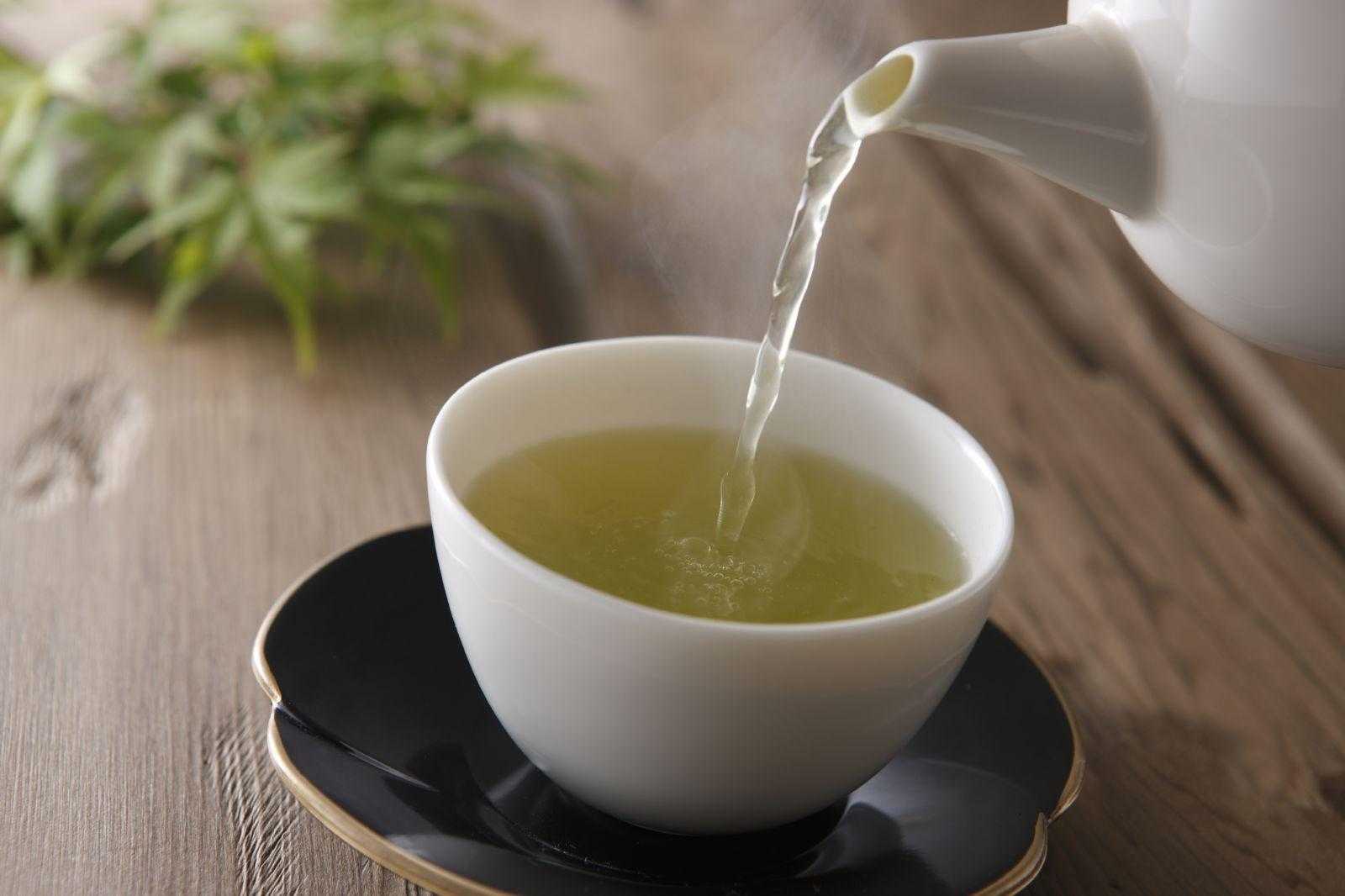 Чай зелёный с сахаром — сколько углеводов (на 100 грамм)