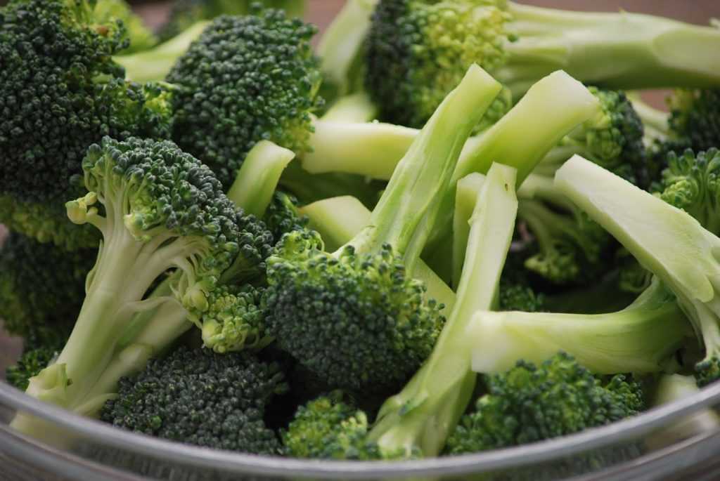 Капуста брокколи — полезные свойства, калорийность и состав