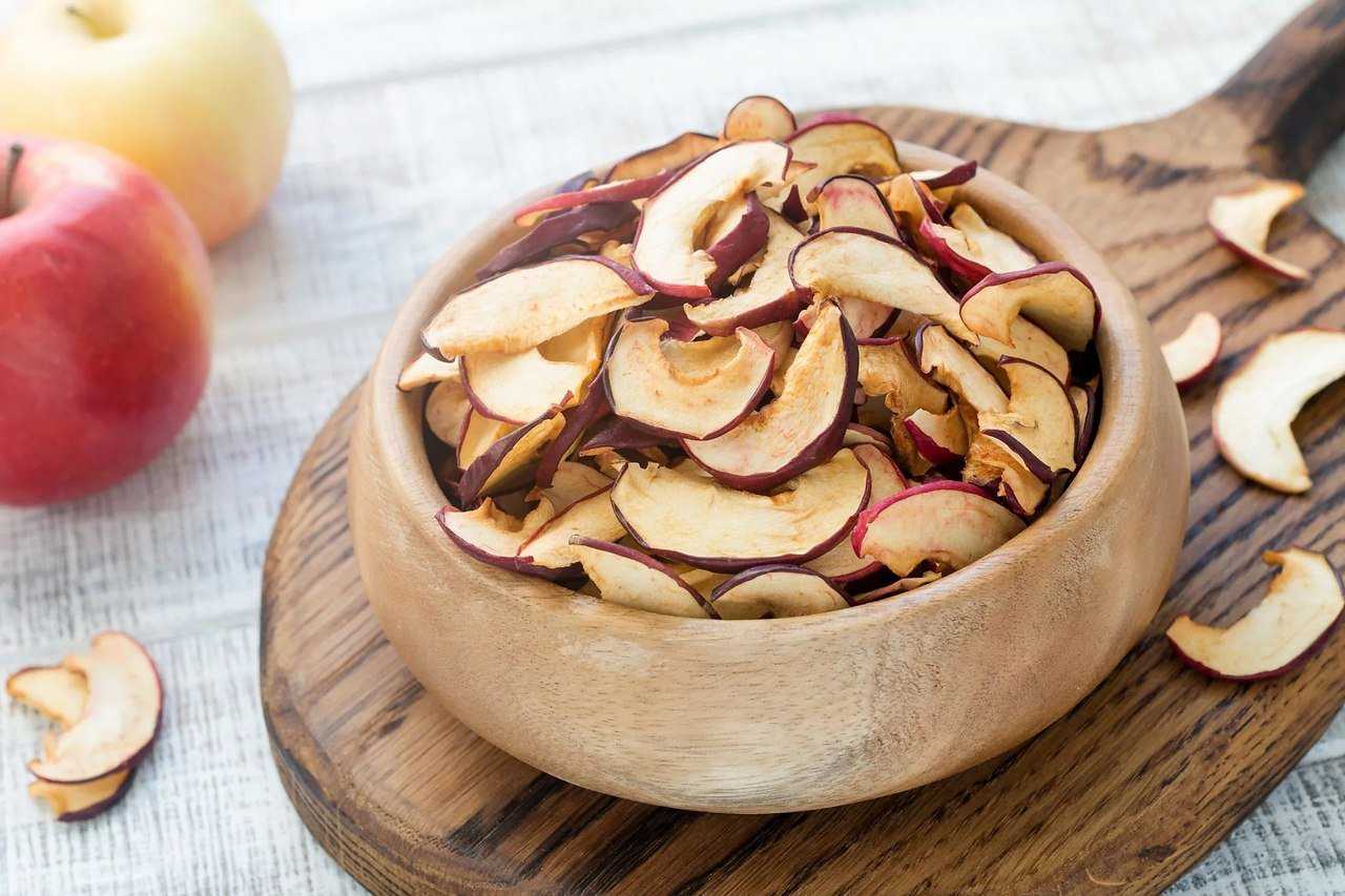 Яблоки красные — какие витамины содержат